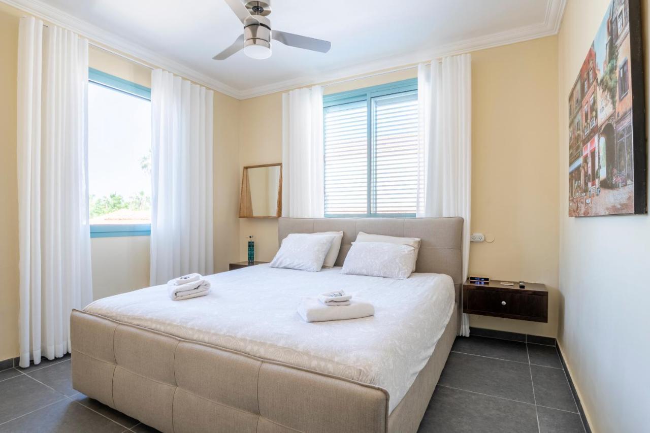 Midrahov Luxury Apartment Zikhron Ya'akov Exterior photo